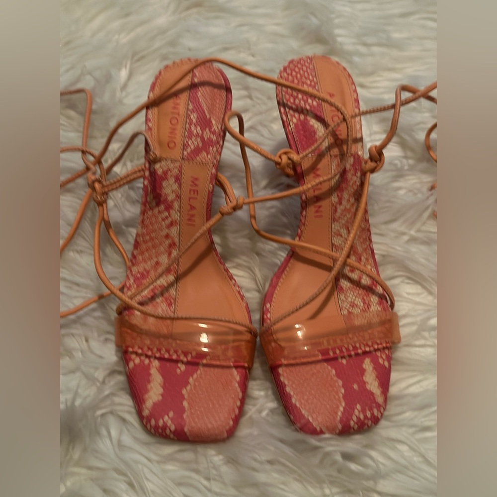 NWT! $110! Antonio Melani Womens Heels Size 6 1/2 Coral